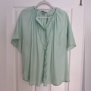 H&M Light Mint Short Sleeve Blouse size L, Feminine, coquettish, beautiful!